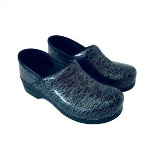 Dansko Black Platform Clogs Size 10.5